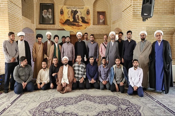 اراسل/ اجرای طرح «مثل خمینی» از سوی خانه طلاب جوان