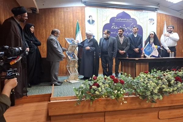 هیچ مسیری جز عدالت، انقلاب را به مقصد نمیرساند هیچ مسیری جز عدالت، انقلاب را به مقصد نمیرساند