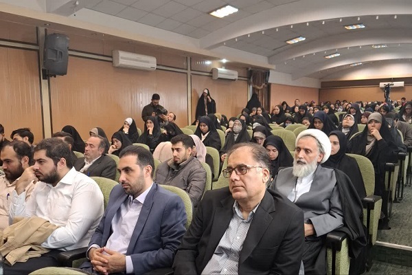 هیچ مسیری جز عدالت، انقلاب را به مقصد نمیرساند هیچ مسیری جز عدالت، انقلاب را به مقصد نمیرساند