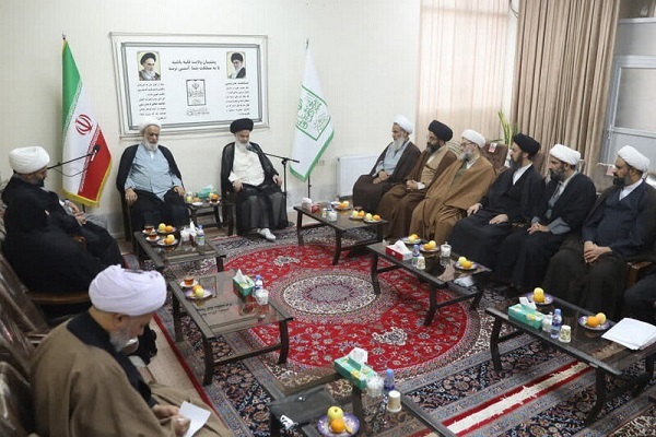 ارسال/ بدنه حوزه علمیه، انقلابی است