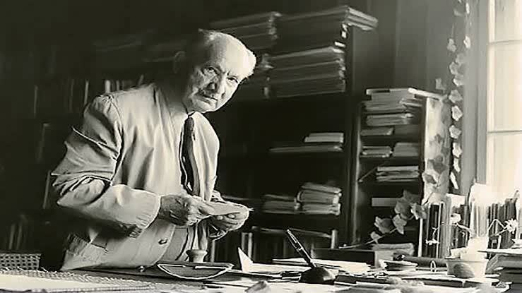 امر شاعرانه و فهم هستی؛ تاملی در پیوند هایدگر و زبان فارسی امر شاعرانه و فهم هستی؛ تاملی در پیوند هایدگر و زبان فارسی