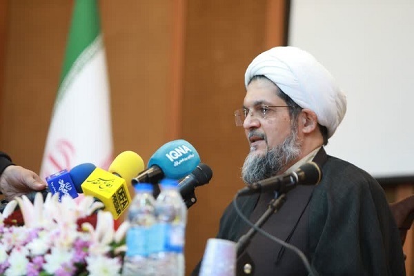 شهید مفتح؛ صدای گفتوگو در برابر تحجر و افراط شهید مفتح؛ صدای گفتوگو در برابر تحجر و افراط