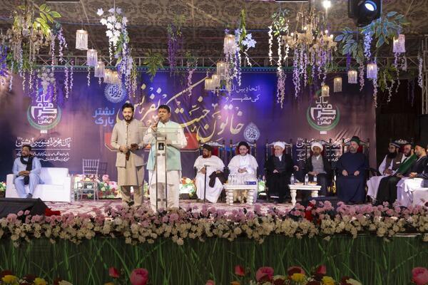 کنفرانس حضرت فاطمه زهرا (س) با حضور هیأتی از آستان مقدس عباسی در پاکستان برگزار شد + عکس کنفرانس حضرت فاطمه زهرا (س) با حضور هیأتی از آستان مقدس عباسی در پاکستان برگزار شد + عکس