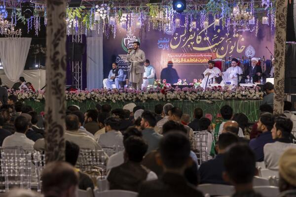 کنفرانس حضرت فاطمه زهرا (س) با حضور هیأتی از آستان مقدس عباسی در پاکستان برگزار شد + عکس کنفرانس حضرت فاطمه زهرا (س) با حضور هیأتی از آستان مقدس عباسی در پاکستان برگزار شد + عکس