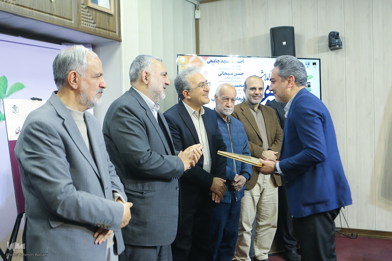 پژوهش‌های فرهنگی باید به حل مسائل مردم گره بخورد