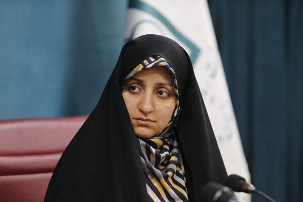 زهرا بهروزآذر