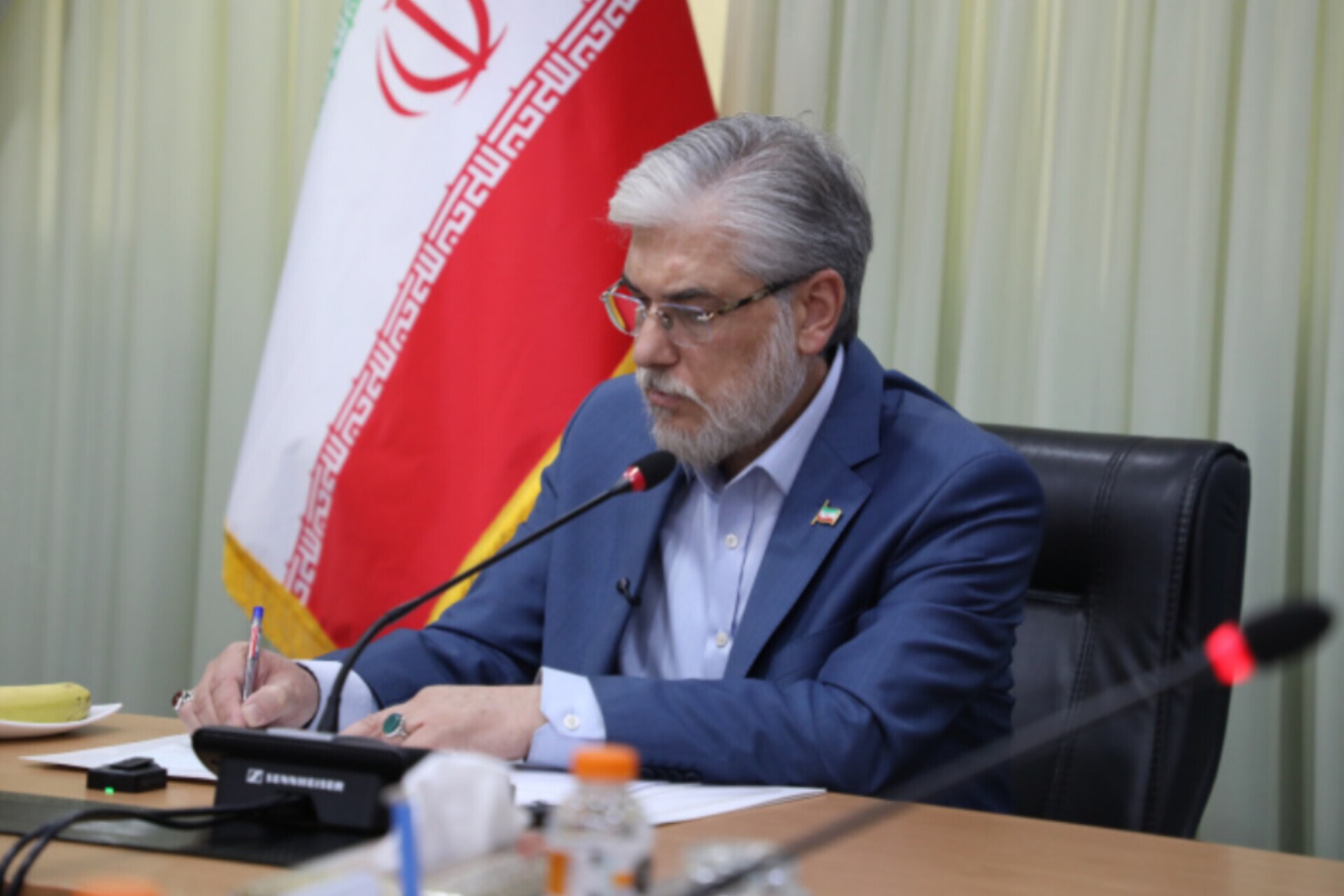 در حال تکمیل