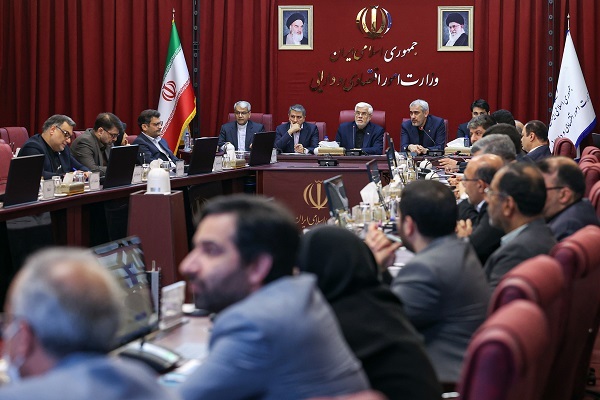 آفت دانه درشت‌ها و فرار مالیاتی باید ریشه‌کن شود