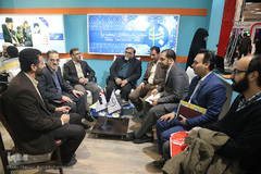 دکتر سعید پورعلی معاون فرهنگی جهاد دانشگاهی مهمان ایکنا در روز پنجم نمایشگاه مطبوعات