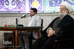 کرسی تلاوت نفحات القرآن