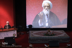  آیت‌الله موحدی کرمانی، امام جمعه محترم تهران