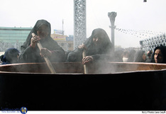 تجمع عزاداران فاطمی در میدان امام حسین (ع)