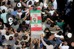 مراسم تدفین پیکر پاک مجاهد جانباز شهید حجت الاسلام سید «مهدی تقوی» از شهدای حادثه تروریستی مجلس در گلزار شهدای قم