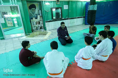 جلسه احکام شرعی برای نوجوانان بعد از هربار تمرین 