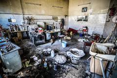 قهوه خانه ای که روزگاری پر رونق بوده است