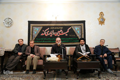 سوگ‌نشینی قاریان قرآن در سومین شب شهادت امام حسین(ع)