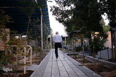 دیدار اهل قبور و همرزمان شهید یکی از کارهایی است حاج ولی به آن می پردازد