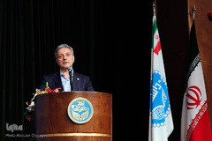 محمود نیلی‌احمدآبادی رئیس دانشگاه‌ تهران