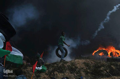 تظاهرات فلسطینیان معترض به انتقال سفارت آمریکا به بیت المقدس در نوار غزه