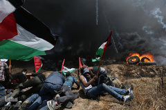 تظاهرات فلسطینیان معترض به انتقال سفارت آمریکا به بیت المقدس در نوار غزه