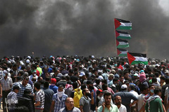 تظاهرات فلسطینیان معترض به انتقال سفارت آمریکا به بیت المقدس در نوار غزه