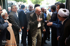 داوری اردکانی، رییس فرهنگستان علوم در مراسم تشییع پیکر مرحوم حجت الاسلام «احمد احمدی»