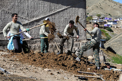 جهادگران مشغول کار در نوروز ۱۳۹۷ در مناطق زلزله زده