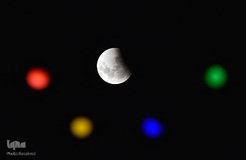 ابرماه گرفتگی خونین معروف به ابرماه گرگ خونین، ۱ بهمن‌ماه