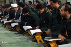 محفل انس با قرآن کاروان قرآنی انقلاب در حسینیه ثارالله پایگاه سوم دریایی سپاه بندر ماهشهر