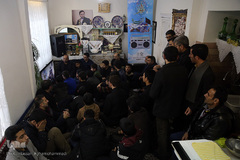 محفل انس با قرآن کاروان قرآنی انقلاب در منزل قاری شهید منا، مهاجر الی الله محسن حاجی حسنی کارگر 