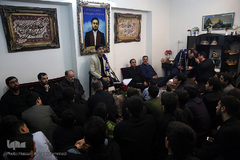 محفل انس با قرآن کاروان قرآنی انقلاب در منزل قاری شهید منا، مهاجر الی الله محسن حاجی حسنی کارگر 