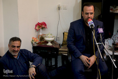 محفل انس با قرآن کاروان قرآنی انقلاب در منزل قاری شهید منا، مهاجر الی الله محسن حاجی حسنی کارگر 