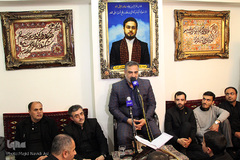 محفل انس با قرآن کاروان قرآنی انقلاب در منزل قاری شهید منا، مهاجر الی الله محسن حاجی حسنی کارگر 