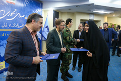 آیین تقدیر از دست اندرکاران کاروان قرآنی انقلاب