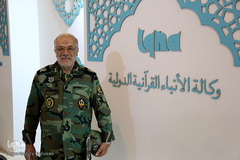 سرتیپ دوم احمد اسدی در غرفه ایکنا در سیزدهمین روز از برگزاری بیست و هفتمین نمایشگاه بین المللی قرآن کریم