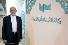 ابوالفضل‌ بهرام‌پور در غرفه ایکنا در سیزدهمین روز از برگزاری بیست و هفتمین نمایشگاه بین المللی قرآن کریم