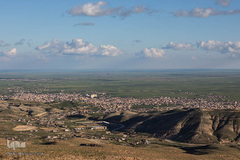 نمایی از شهر سنجار از کوه سنجار