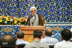 حجت الاسلام و المسلمین محمدعلی خسروی، مدیرکل دفتر برنامه ریزی، آموزش و توسعه مشارکت‌های معاونت قرآن و عترت در آیین اختتامیه جشنواره کتابت سوره انسان