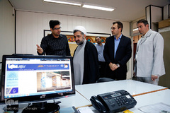 خبرنگاران مشغول کارند