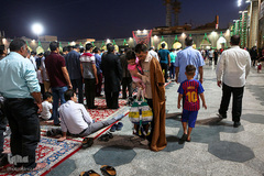 حرم مطهر رضوی در شامگاه عید غدیر‎