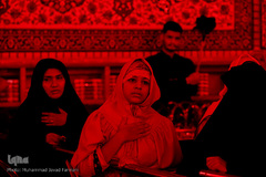 حرم مطهر امام حسین(ع) در شام غریبان