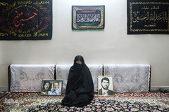 زهرا غفریانپور، خواهر شهید محمد غفریانپور است. او می‌گوید: همسایه ما مراسم عزاداری امام حسین(ع) را در خانه خود برگزار می‌کند و شب‌هایی که میهمان زیاد می‌شود در خانه ما نیز پذیرای عزاداران اباعبدالله حسین هستیم.