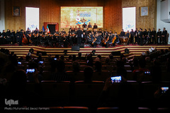 اجرای موسیقی فیلم روز واقعه به رهبری و آهنگسازی مجید انتظامی در مراسم اختتامیه آیین ملی «چله عشق»