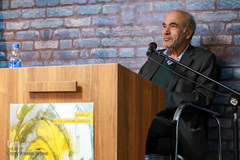 رضا داوری اردکانی، فیلسوف و استاد بازنشسته گروه فلسفه دانشگاه تهران در آیین افتتاحیه مدرسه علوم انسانی روزگار نو