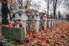 گورستان نظامی در ورشو - لهستان
