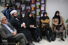 نشست هر انسان یک مسجد