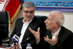 نشست‌ هم‌اندیشی پیشکسوتان قرآنی با مهدی قره‌شیخلو، رئیس مرکز امور قرآنی سازمان اوقاف و امور خیریه