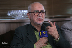 حضور سیدمحسن موسوی بلده همراه با جمعی از اعضای جامعه قرآنی در منزل مرحوم استاد ابوالفضل علامی 