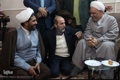 حضور جمعی از جامعه قرآنی در منزل حجت‌الاسلام والمسلمین محمدرضا شهید‌ی‌پور، پیشکسوت قرآنی