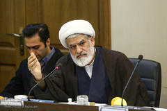 حجت الاسلام سعید بهمنی، عضو حقیقی کمیسیون تبلیغ و ترویج قرآن کریم در جلسه کمیسیون توسعه فعالیتهای تبلیغ و ترویج قرآن کریم